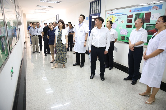 李凤岐一行莅临澳门平台就推进医教协同、提升高等医学教育质量进行调研