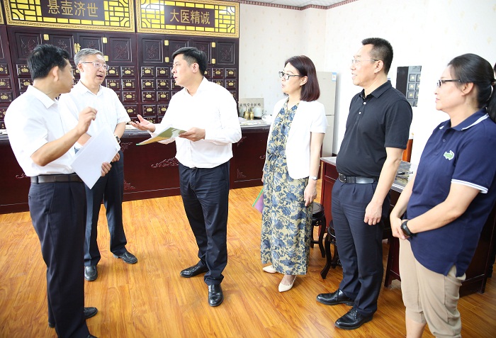 李凤岐一行莅临澳门平台就推进医教协同、提升高等医学教育质量进行调研